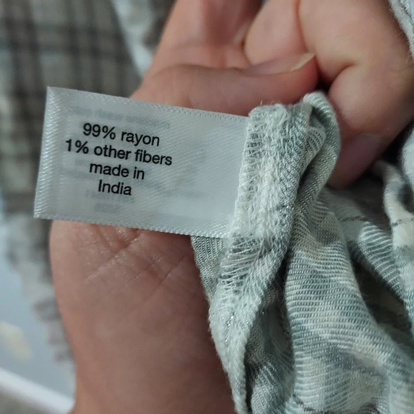 Lane Bryant White, Gray & Silver Classic Button-Down Tie-Hem Top in Size 18 - Picture 13 of 13